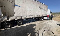 Tırda çıkan yangına, çevreden geçen beton mikseri yardıma koştu