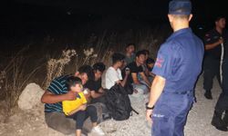 Yardım çağrısı yapan göçmenlerin imdadına ekipler yetişti