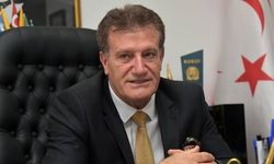 KKTC’de Ulaştırma Bakanı Erhan Arıklı görevden alındı