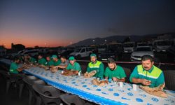 Başkan Aydın güne temizlik emekçileriyle başladı