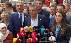 Özgür Özel Bursa’da: Ulu Camii çıkışında açıklama yapıyor