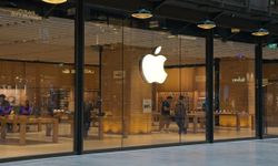 Apple yeniden dünyanın en değerli şirketi oldu