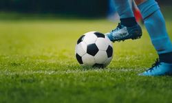 Bugün hangi maçlar var? Trabzonspor-Beşiktaş derbisi ve Bursaspor maçı saat kaçta?