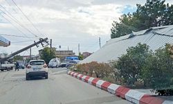 Şiddetli rüzgar bölgede hasara yol açtı