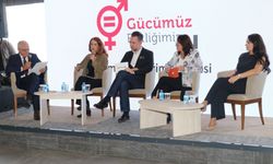 İş dünyası temsilcileri zirvede bir arada