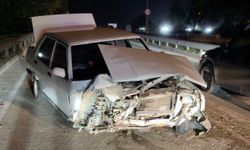 Bursa’da bariyerlere çarpan araçta 2 kişi yaralandı