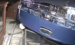 Boğaz’da korkutan kaza! Yolcu vapuru tarihi yalıya çarptı