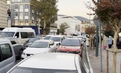 Bursa’da Ulucami Yoğunluğu Trafiği Felç Etti!