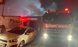 Tekstil atölyesindeki yangın: Alevler geceyi aydınlattı