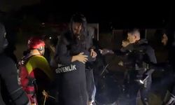 Sarıyer'de selde mahsur kalan Demet Özdemir ve Murat boz kurtarıldı