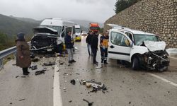 Bursa-Keles yolunda feci kaza: 1 ölü, 10 yaralı