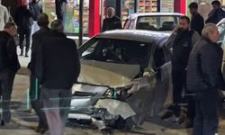 Direksiyon kilitlendi: 3 araç birbirine girdi