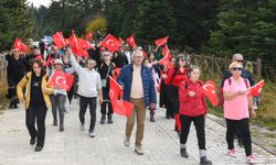 Uludağ’da kırmızı beyaz şölen! Cumhuriyet coşkusu zirveye çıktı