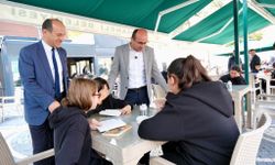 Başkan ve öğrencilerden kitap okuma seferberliği