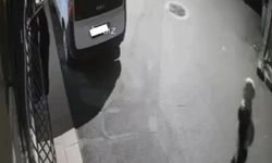 Bursa'da bir kadın korkulukta asılı olan kıyafetleri alıp uzaklaştı! Olay kameralara yansıdı