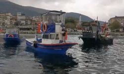 Gemlik’te Cumhuriyet coşkusu denize taşındı! Tekneler Türk bayraklarıyla donatıldı
