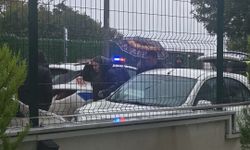 Avcılar’da okul önünde bekçi bir veliyi ayağından vurdu