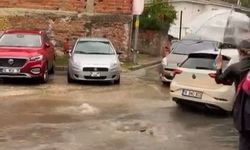 Bursa’da sağanak sonrası yollar göle döndü