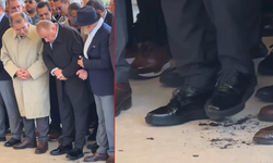 Cenaze namazında Fatih Terim'in zor anları