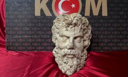 İzmir'de Roma dönemine ait heykel ele geçirildi:3 şüpheli gözaltına alındı