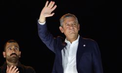 YENİ Parti Genel Başkanı Özgür Özel: "Elim kırılsaydı da aday göstermeseydim"