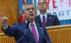 Özgür Özel’den AK Parti’nin İzmir paylaşımına sert tepki: “Merakı manidar”