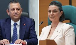 Özgür Özel ev hapsindeki Sinem Dedetaş'ı ziyaret etti