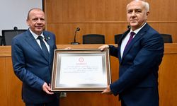 Özer Matlı mazbatasını aldı: BTSO’da yeni dönem başladı