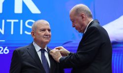 Bursa Milletvekili Cemalettin Kani Torun AK Parti’ye katıldı: Rozetini Erdoğan taktı