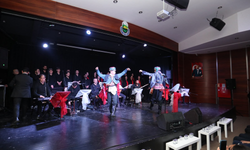 İnegöl'de unutulmaz gece: Gençlik Korosu performansı beğeni topladı