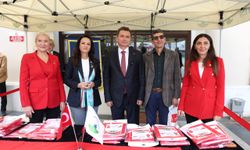 Osmangazi’de eskiyen Türk bayrakları yenileriyle değiştirildi