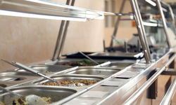 Okul kantininde skandal denetim: Son kullanma tarihi 1 yıl önce geçmiş döner bulundu
