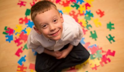 Otizm ne zaman farkedilir? Otizmin belirtileri nelerdir?