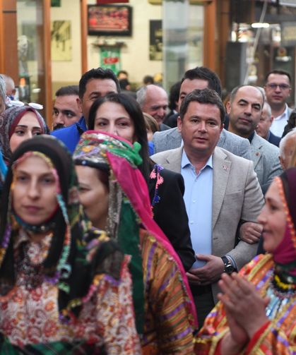 Kına gecesi geleneği Osmangazi’de yaşatıldı