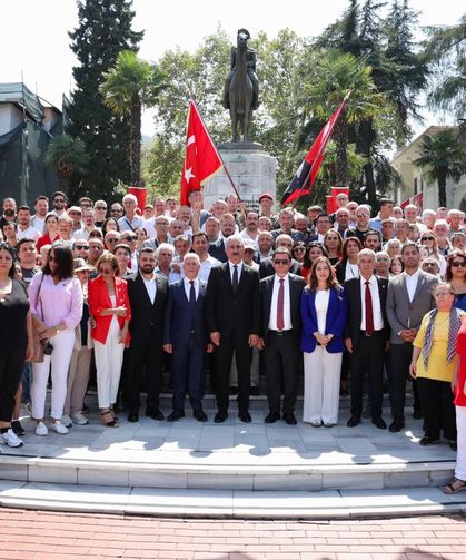 CHP Bursa’dan coşkulu 30 Ağustos kutlaması
