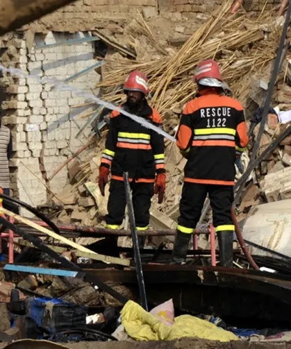 Tutkal fabrikasında patlama: Çok sayıda can kaybı var