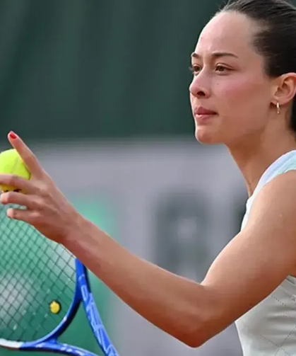 Zeynep Sönmez’den Wimbledon’da 3 setlik galibiyet