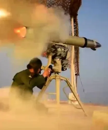 İran, Hürmüz Boğazı'nda askeri tatbikata başladı