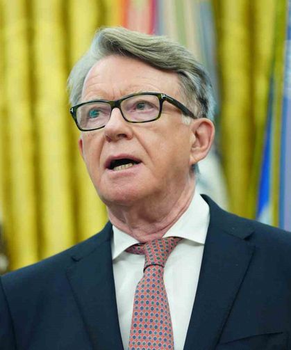 Devlet sırlarını Epstein ile paylaşmakla suçlanan İngiliz siyasetçi Mandelson gözaltına alındı