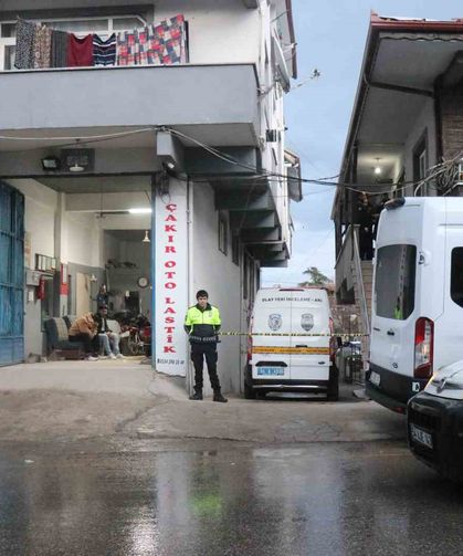 Emekli polis dehşet saçtı: Eşini ve MHP ilçe başkanını hayattan koparttı