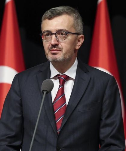 Burhanettin Duran’dan dikkat çeken yapay zeka çıkışı