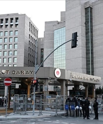 'Sahte belgelerle ikamet izni' operasyonunda 40 kişi tutuklandı