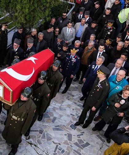 Şehidimiz İzmir'de defnedildi