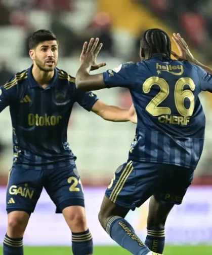 Fenerbahçe, 3. kez 2-0 geriye düştüğü maçta puan aldı