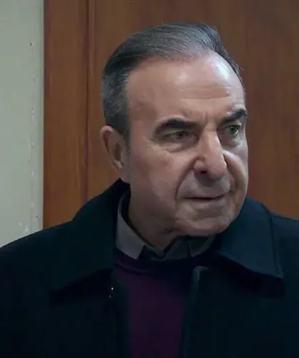 Arka Sokaklar'ın Rıza Baba'sı hastaneye kaldırıldı!