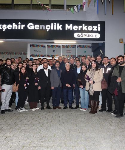 Başkan Mustafa Bozbey, gençlere sahur yaptı