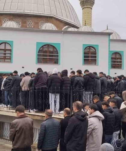 Bursa'daki feci kazada hayatını kaybeden genç son yolculuğuna uğurlandı