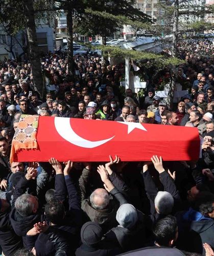 Fatma Nur öğretmenin acılı amcasından dikkat çeken açıklama