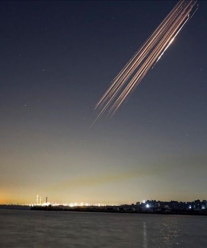 İran’dan Körfez ülkelerine yoğun füze ve İHA saldırıları