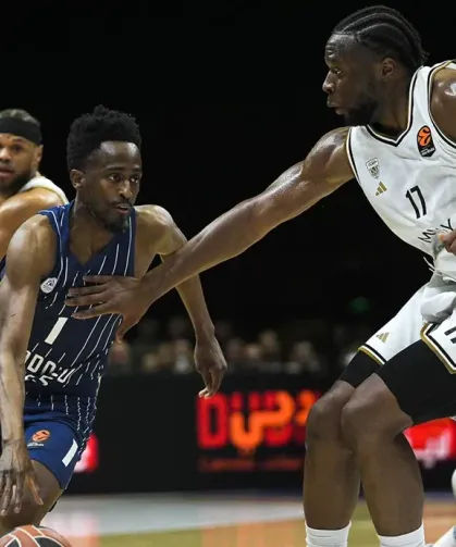 Anadolu Efes, Dubai Basketbol'u farklı yendi